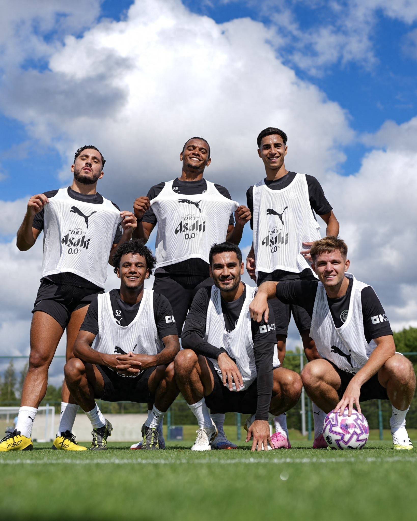 签约仪式📸 ​（签约瞬间📸）