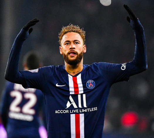 复出有望？老鹰队记：特雷·杨在赛前热身中进行投篮训练（复出可期？老鹰记者：特雷·杨赛前热身进行投篮训练）