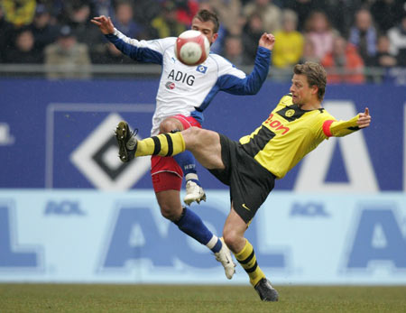 多特铁血意志感动球迷（多特顽强斗志打动球迷）