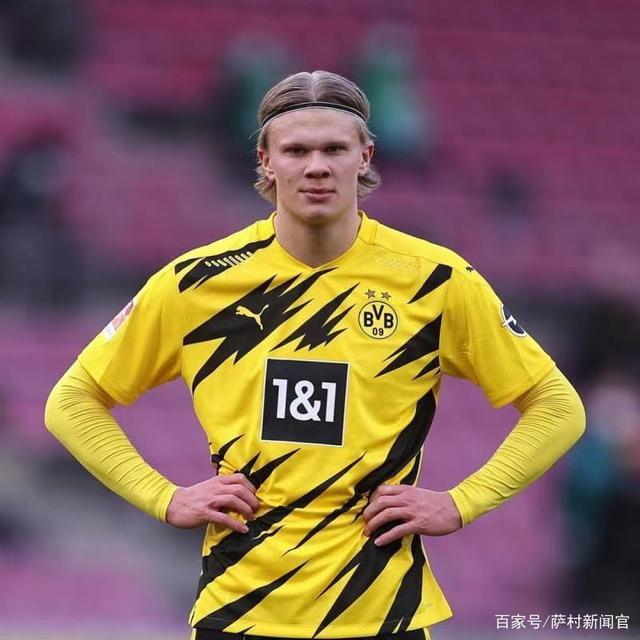 迪乌夫：过去我从没踢过右路，但只要能帮助球队我都愿意去做（迪乌夫：右路经验为零，但若有助球队我愿意上阵）